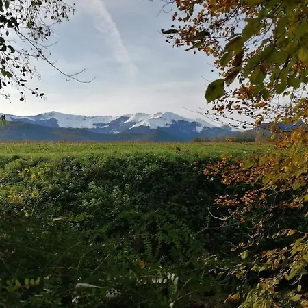 Pyrenees Pleine Nature Jacuzzi 4/5 Pers. *